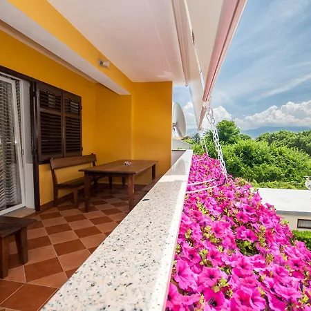 Grosses Mit 3 Klimas, Wifi, Bbq, Parkplatz Apartment Baska (Krk)